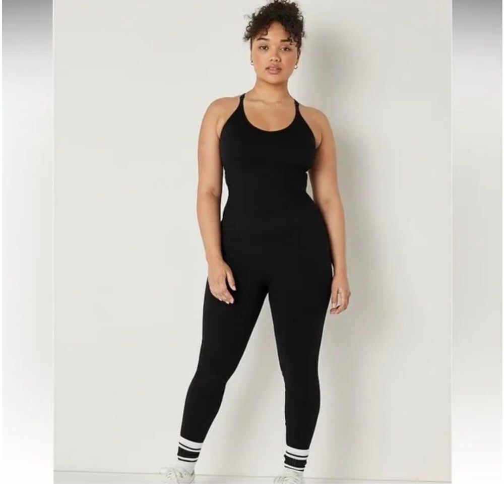🔥Victoria's Secret Black Racerback Jumpsuit Sz large  new with tag